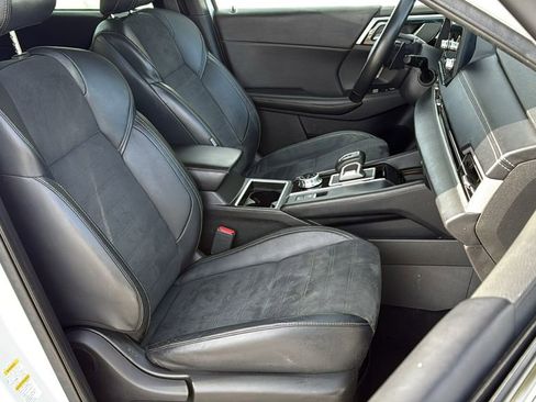 Used 2022 Mitsubishi Outlander SE image 12