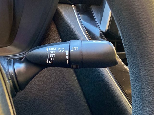 Used 2021 Toyota Corolla LE FWD image 22