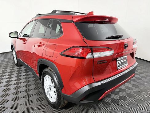Used 2023 Toyota Corolla Cross LE w/ Moonroof Package AWD/4WD image 17