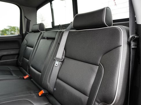 Used 2018 Chevrolet Silverado 1500 High Country image 29