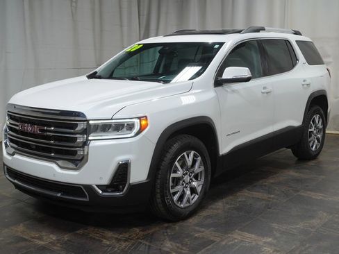 Used 2020 GMC Acadia SLT w/ Driver Alert Package II image 2
