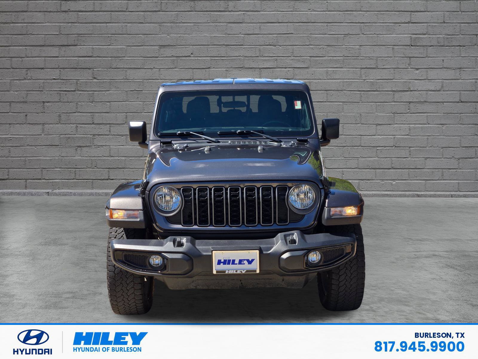 Used 2025 Jeep Gladiator Sport AWD/4WD image 6