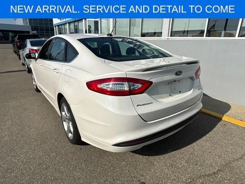 Used 2016 Ford Fusion SE w/ Equipment Group 201A FWD image 10