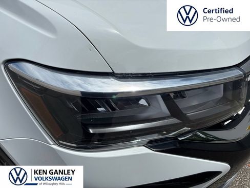 Used 2024 Volkswagen Taos SE AWD/4WD image 7