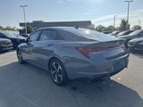 Used 2022 Hyundai Elantra Limited image 4