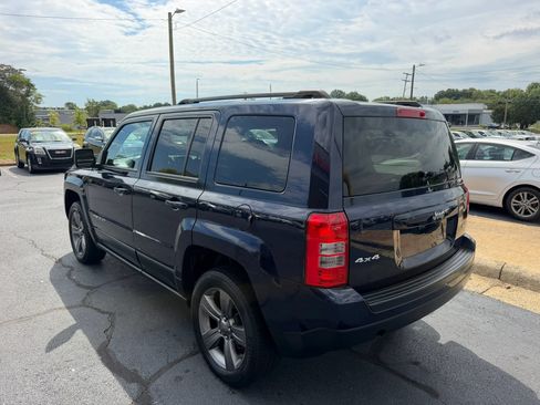 Used 2015 Jeep Patriot High Altitude AWD/4WD image 5