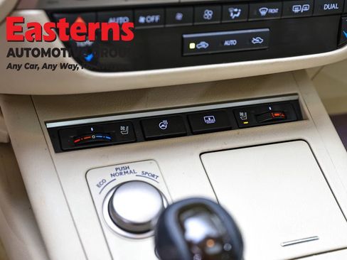 Used 2015 Lexus ES 350 w/ Luxury Package FWD image 21