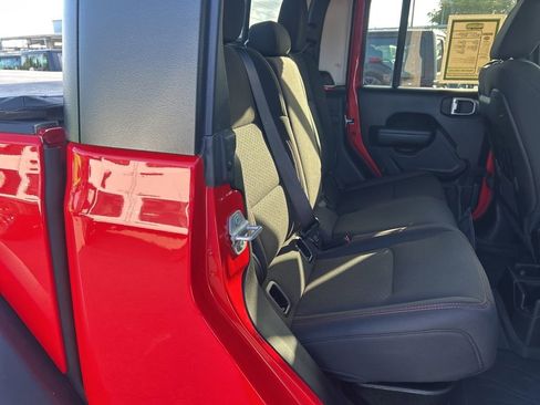 Used 2022 Jeep Gladiator Rubicon w/ LED Lighting Group image 27