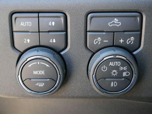 Certified 2023 Chevrolet Silverado 1500 LT Trail Boss image 29