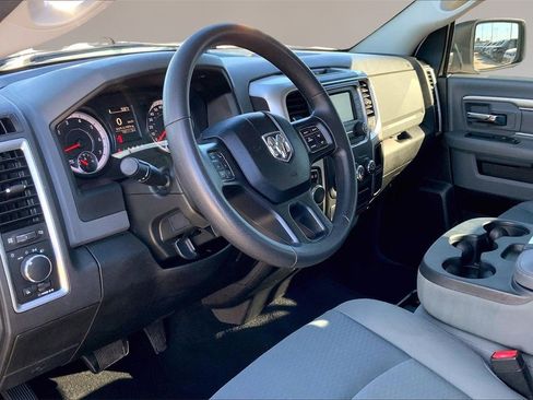 Used 2019 RAM 1500 Classic SLT image 13