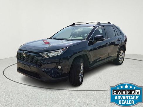 Used 2021 Toyota RAV4 XLE Premium image 8