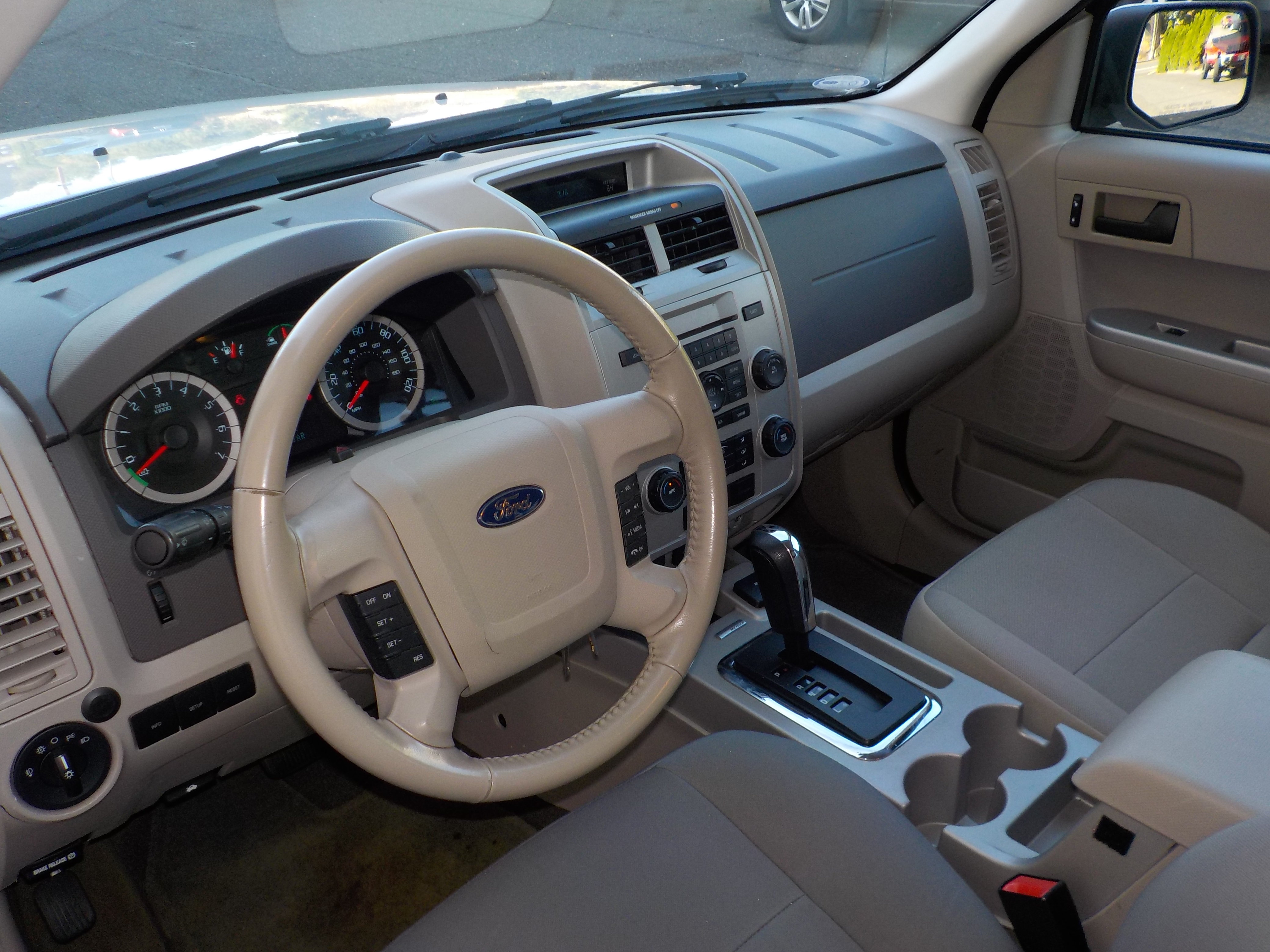 Used 2012 Ford Escape FWD Hybrid image 14