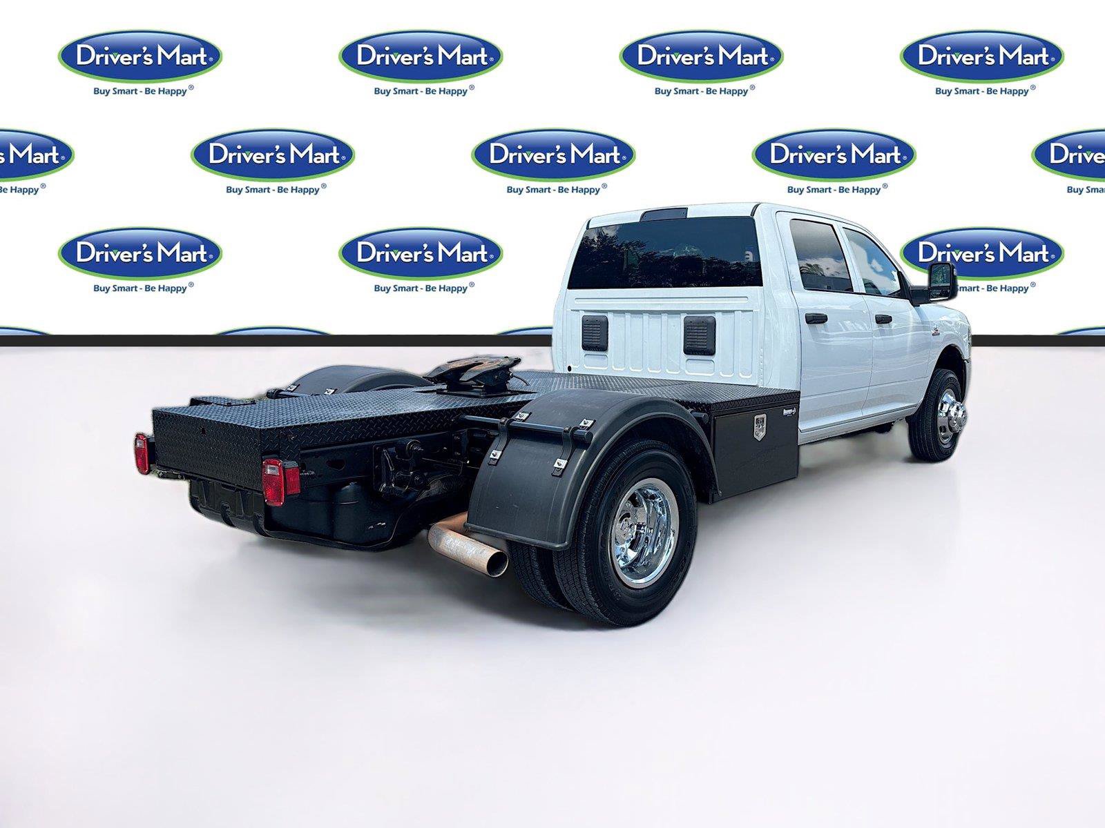 Used 2023 RAM 3500 Tradesman w/ Chrome Appearance Group AWD/4WD image 7