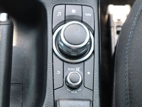 Used 2020 Toyota Yaris LE FWD image 23