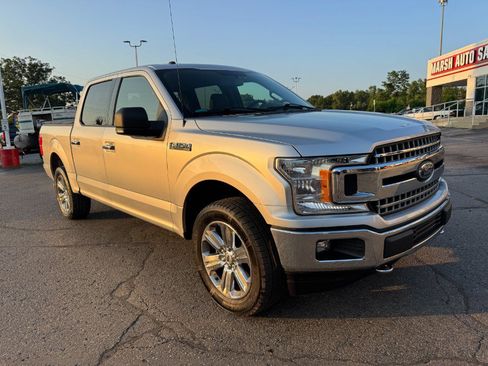 Used 2018 Ford F150 XLT w/ Equipment Group 302A Luxury AWD/4WD image 7