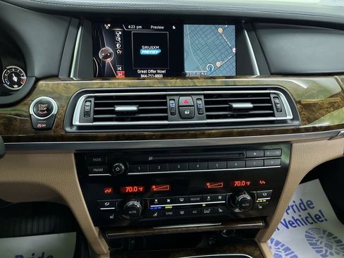 Used 2015 BMW 750Li xDrive AWD/4WD image 21