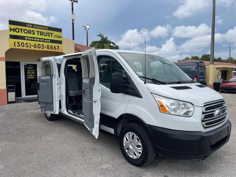 Used 2019 Ford Transit 350 XLT image 8