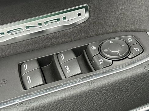 New 2026 GMC Sierra 1500 Denali w/ Denali Reserve Package image 12