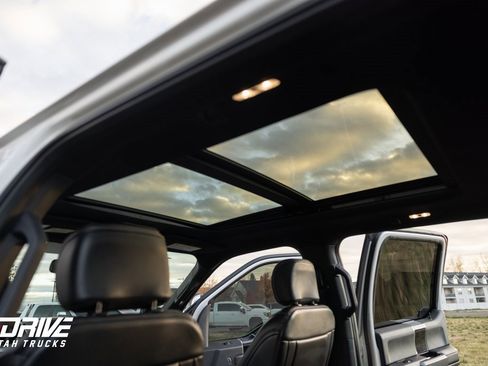 Used 2022 Ford F350 Platinum w/ FX4 Off-Road Package image 25