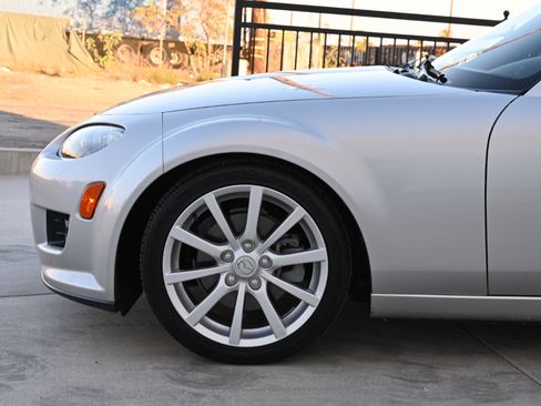 Used 2007 MAZDA MX-5 Miata Touring w/ Suspension Pkg image 24