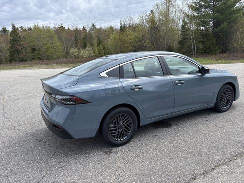 New 2026 Nissan Sentra SV FWD image 7