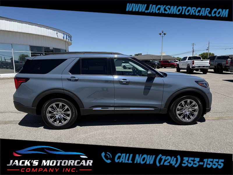Used 2025 Ford Explorer Active w/ Active Comfort Package AWD/4WD image 2