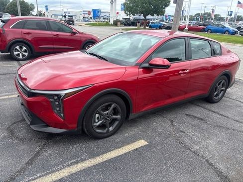 Used 2025 Kia K4 FWD image 3
