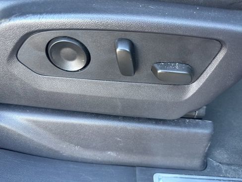 Used 2024 GMC Sierra 1500 SLT image 23