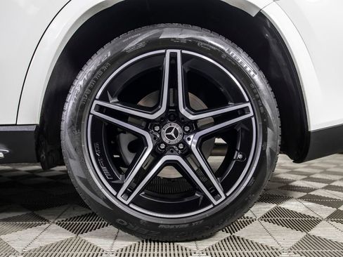 Used 2024 Mercedes-Benz GLS 450 4MATIC w/ AMG Line Exterior image 46