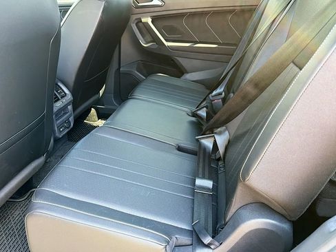 Used 2023 Volkswagen Tiguan SE FWD image 24