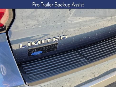 Used 2018 Ford Expedition Limited w/ Equipment Group 302A AWD/4WD image 16