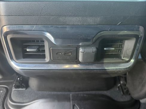 Used 2022 GMC Sierra 2500 AT4 w/ AT4 Preferred Package image 12