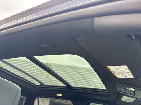 Used 2025 Toyota Sequoia Platinum image 18