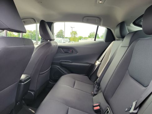 Used 2025 Toyota Prius LE FWD image 11