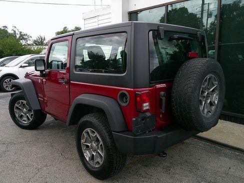 Used 2013 Jeep Wrangler Sport AWD/4WD image 7