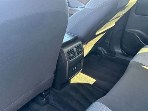 Used 2025 Nissan Rogue SV image 24