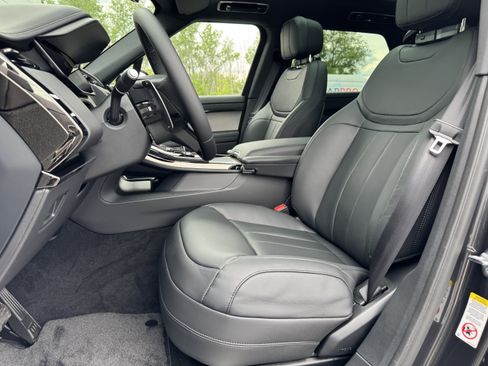 New 2026 Land Rover Range Rover Sport Dynamic SE AWD/4WD image 14
