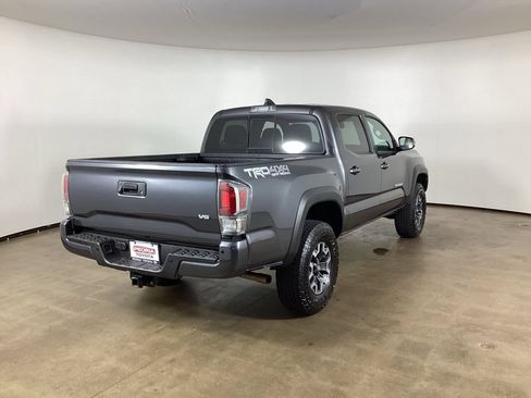 Used 2023 Toyota Tacoma TRD Off-Road w/ Technology Package AWD/4WD image 5