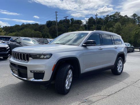 Used 2023 Jeep Grand Cherokee L Limited image 7