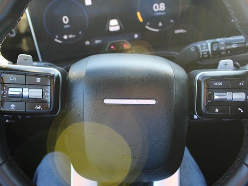 Used 2024 Hyundai Santa Fe Limited image 19