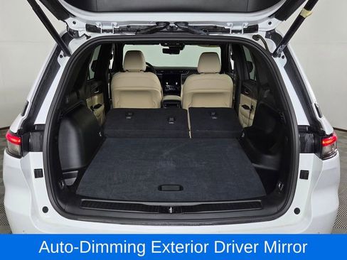 Used 2023 Jeep Grand Cherokee Limited w/ Luxury Tech Group II image 11