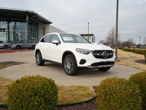 New 2026 Mercedes-Benz GLC 300 GLC 300 image 9