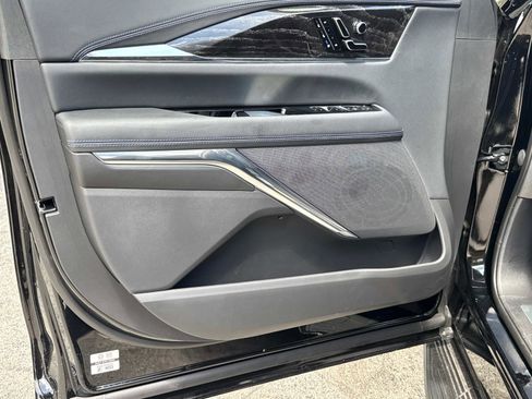 New 2026 Cadillac Escalade IQL Luxury image 18