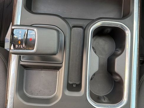 Used 2025 GMC Sierra 1500 Elevation image 38