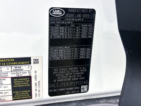 Used 2023 Land Rover Defender 110 S image 36