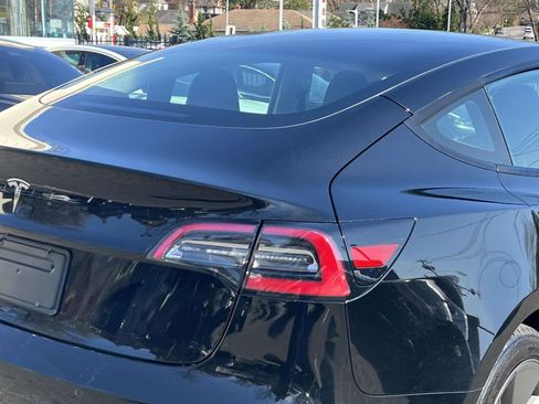 Used 2021 Tesla Model 3 Standard Range Plus RWD image 9