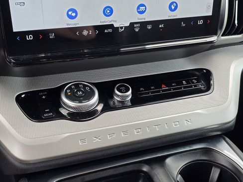 Used 2025 Ford Expedition Max Active AWD/4WD image 19