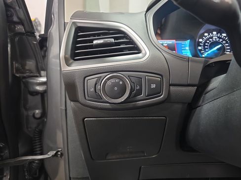 Used 2024 Ford Edge SEL image 23