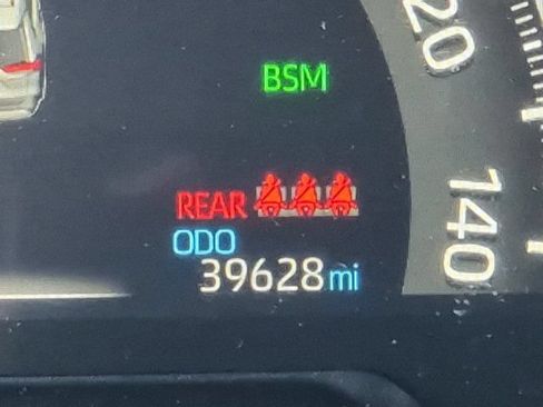 Used 2025 Toyota RAV4 XLE FWD image 20
