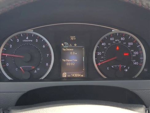 Used 2016 Toyota Camry SE image 11